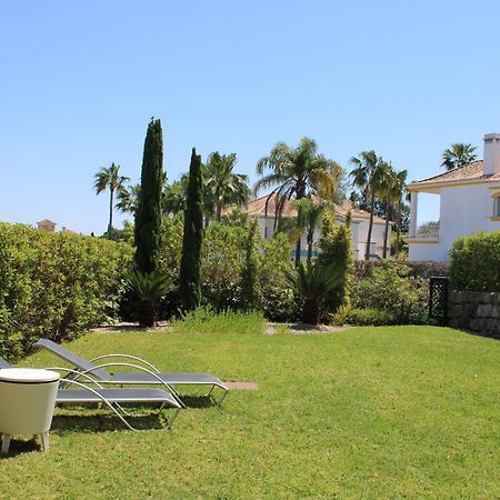 Luxury 2 Bedroom Apartment With Private Garden Almancil Exterior photo
