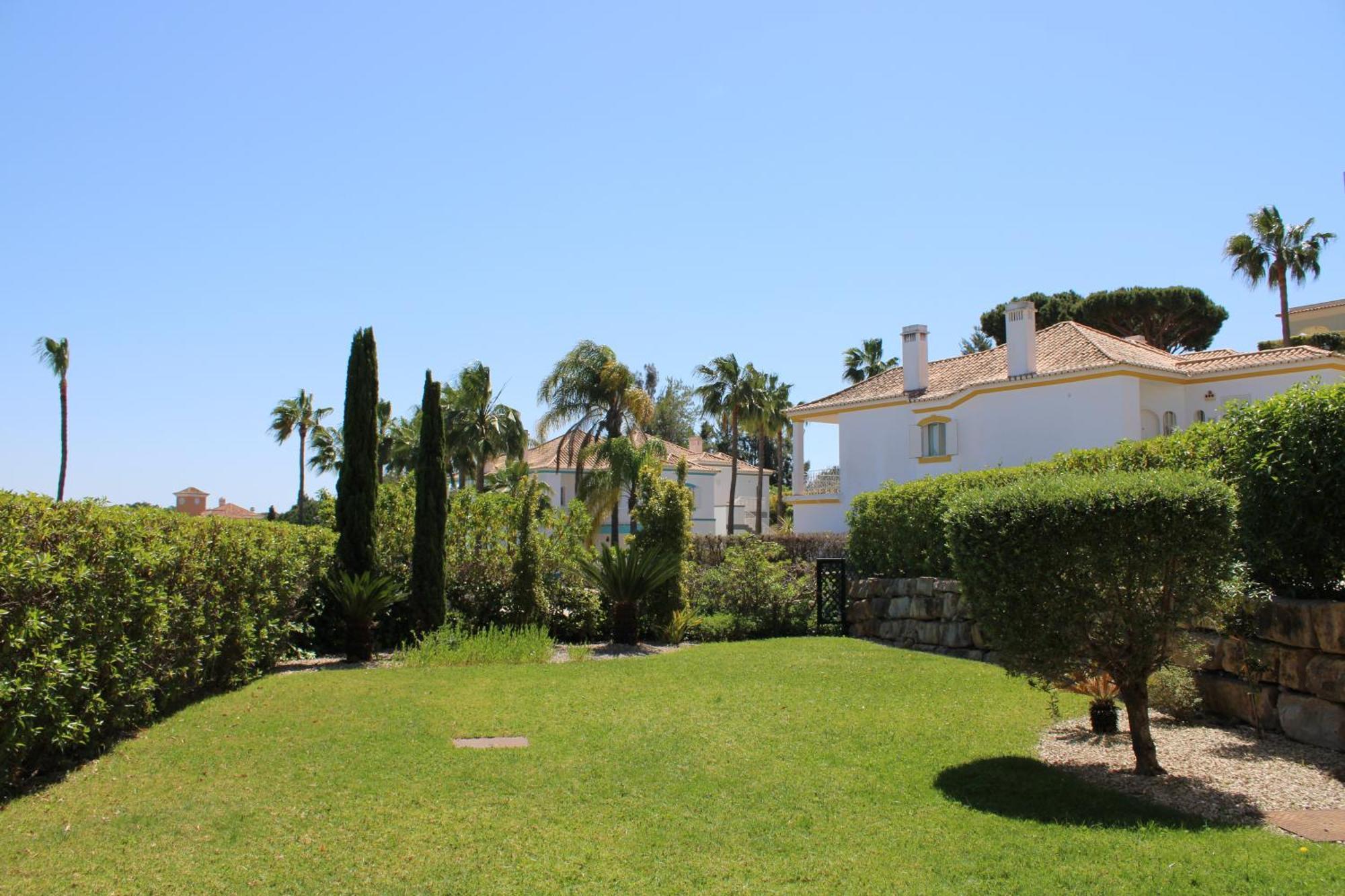 Luxury 2 Bedroom Apartment With Private Garden Almancil Exterior photo