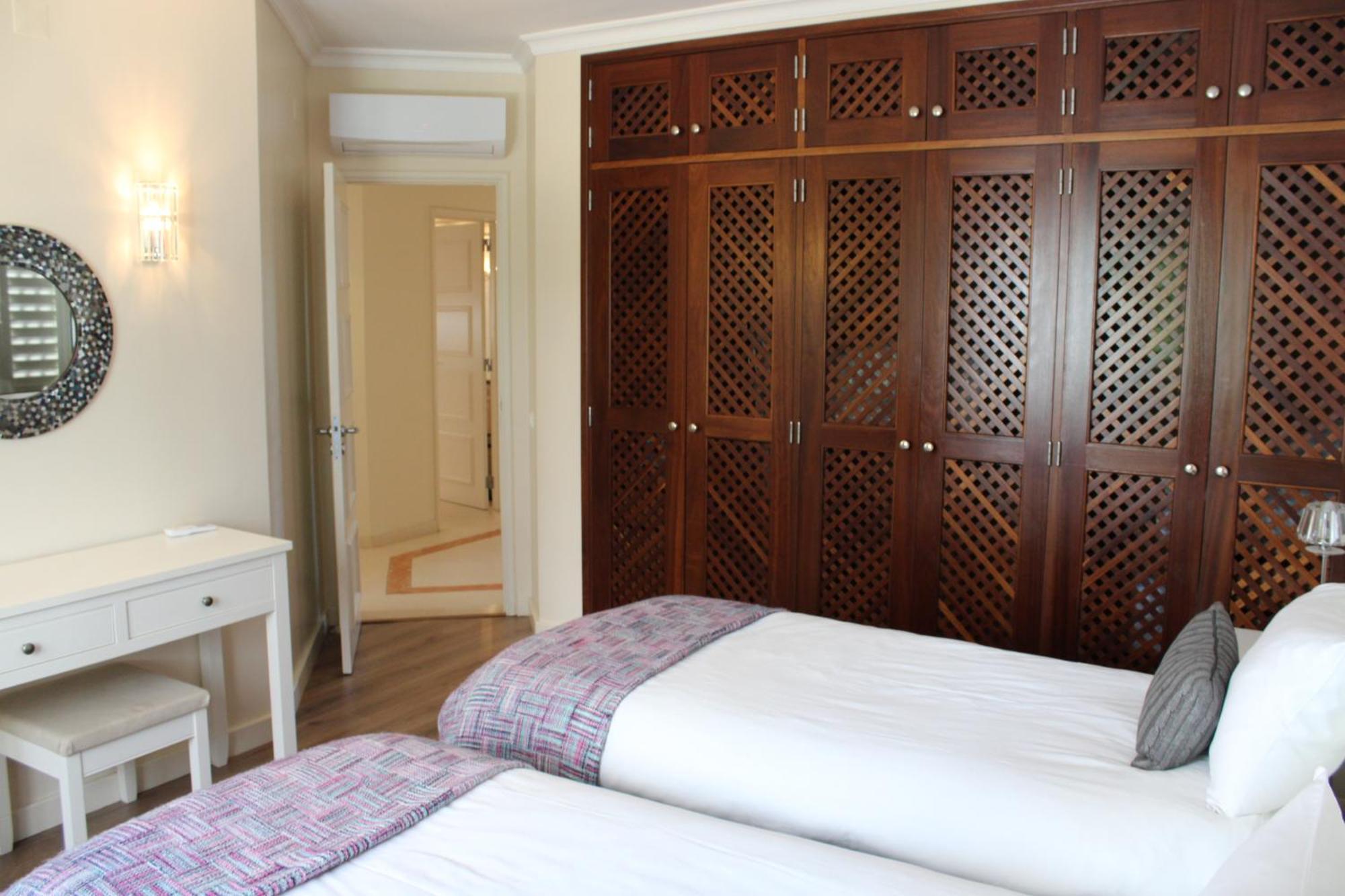 Luxury 2 Bedroom Apartment With Private Garden Almancil Exterior photo